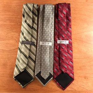 Lot of 3 Arrow Shelf-Pull Ties